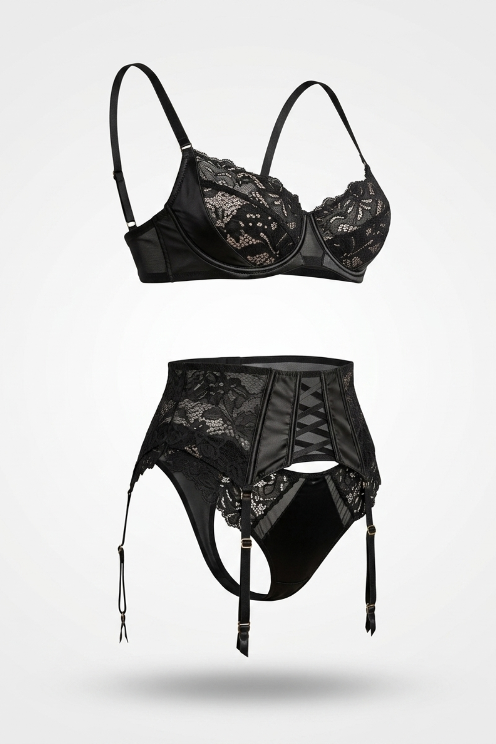 Waist-defining lace – Three-piece lingerie set