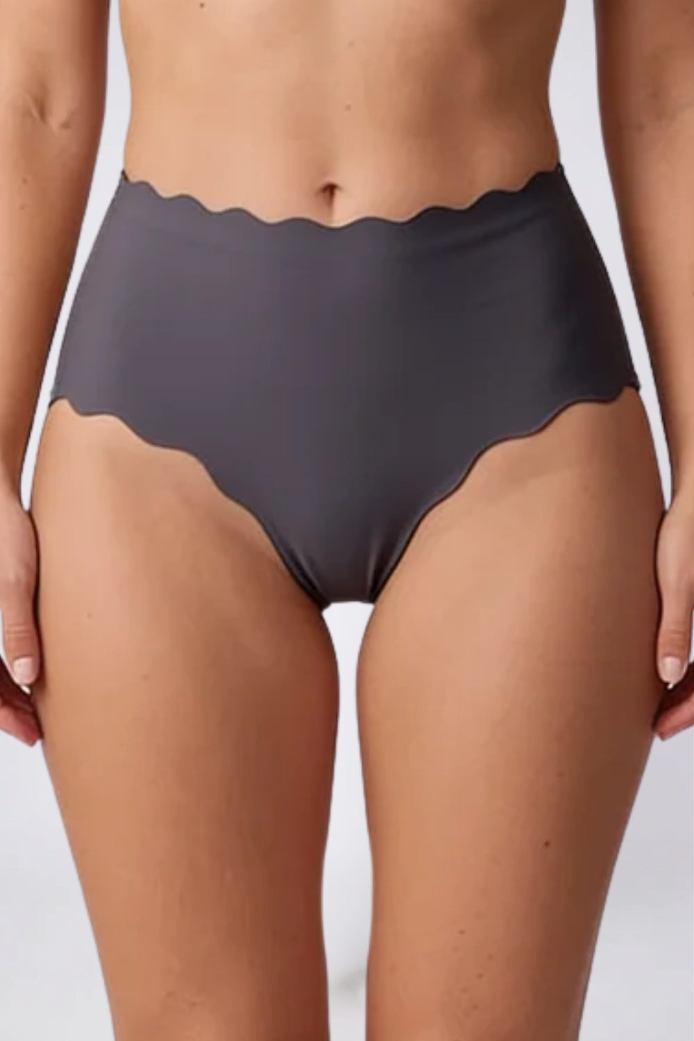 Scalloped seamless – Brief
