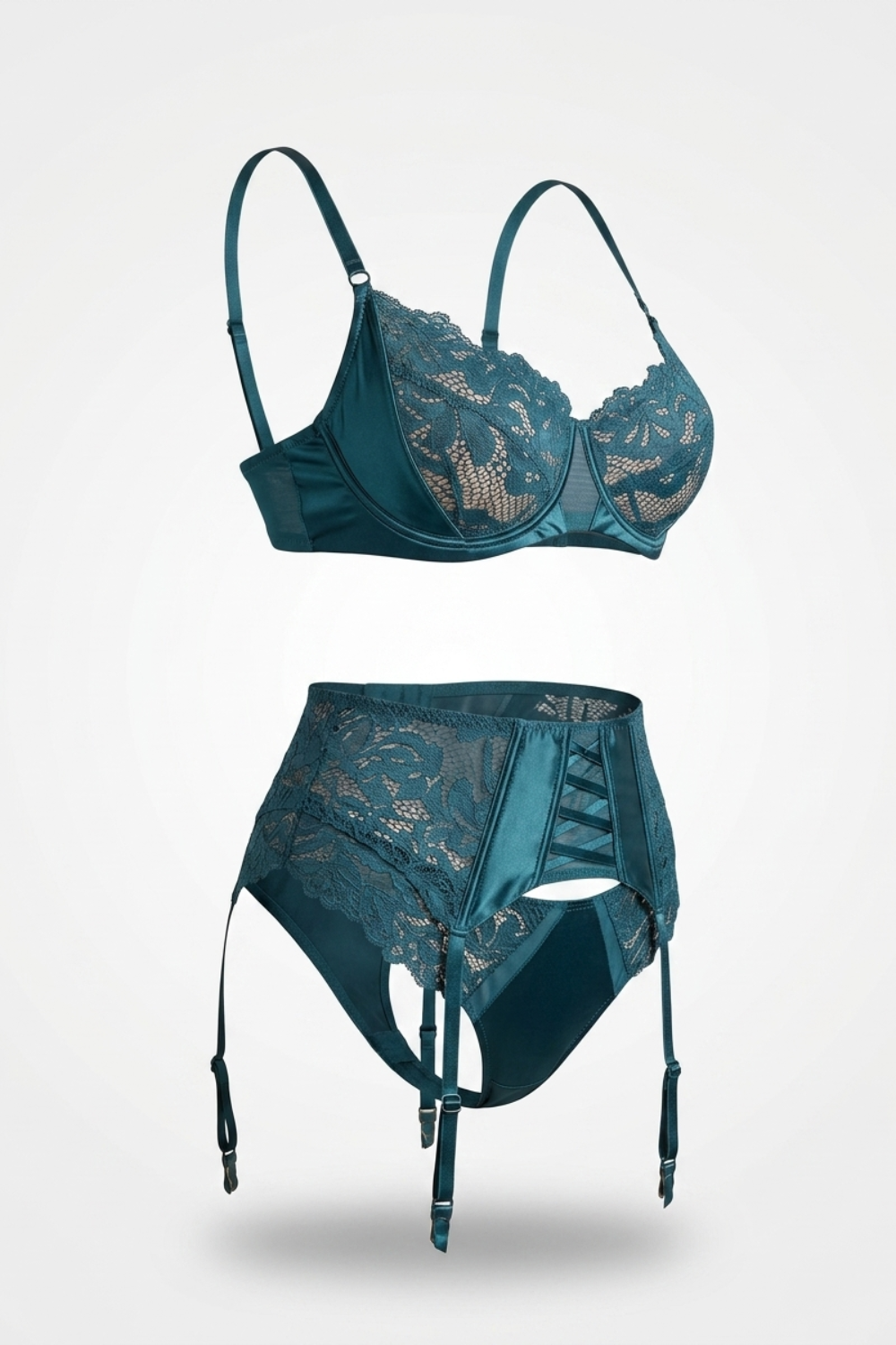 Waist-defining lace – Three-piece lingerie set
