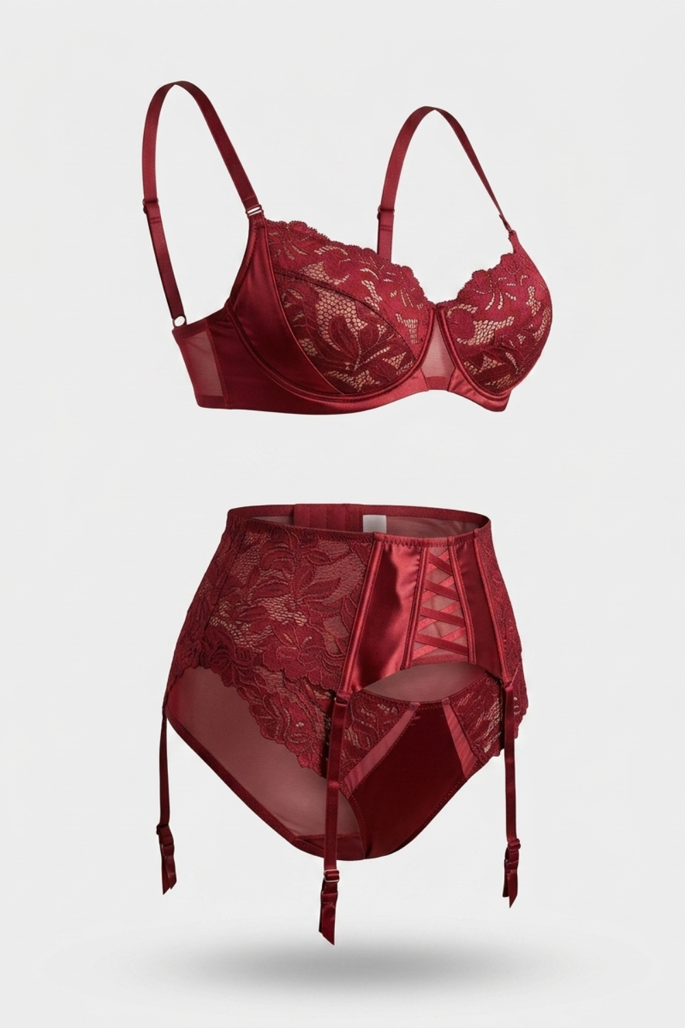 Waist-defining lace – Three-piece lingerie set