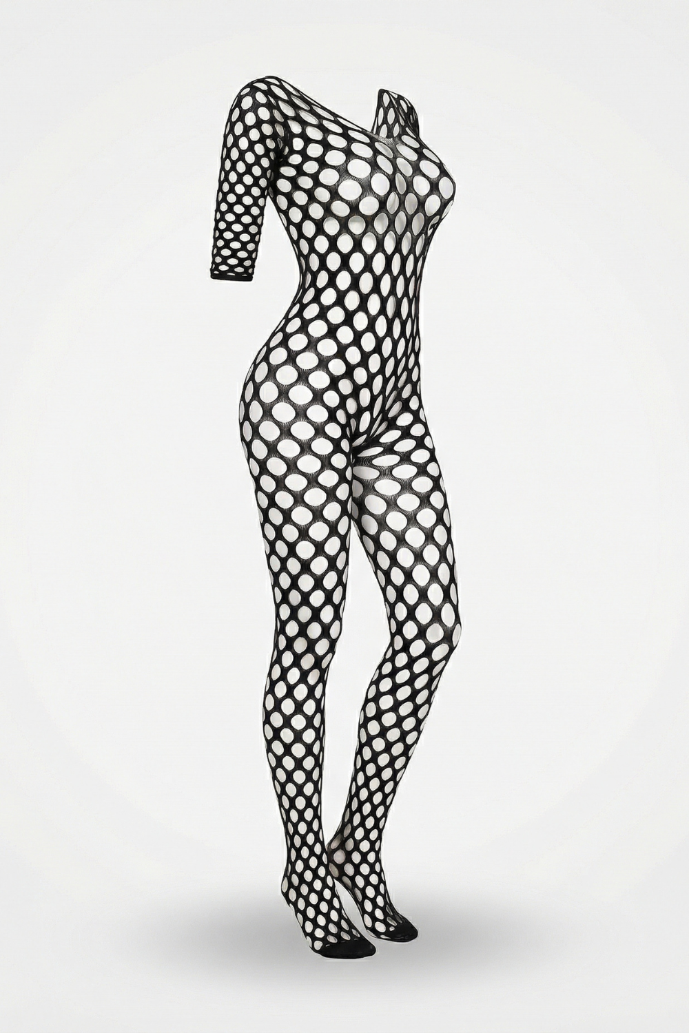 Bold fishnet silhouette – Stockings