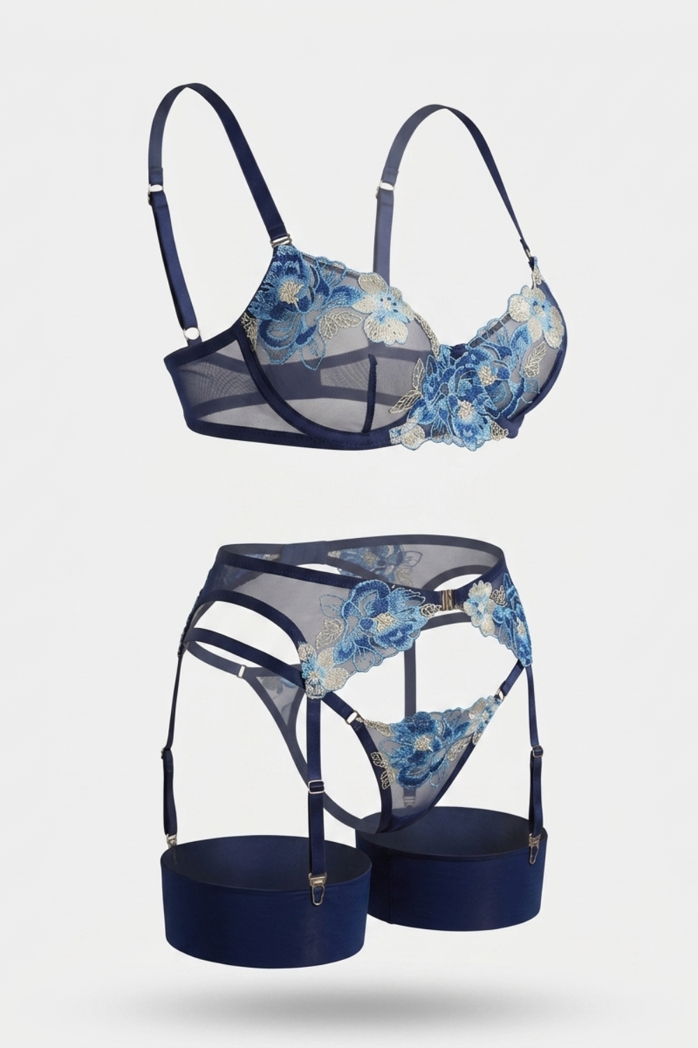 Floral embroidered garter – Four-piece lingerie set