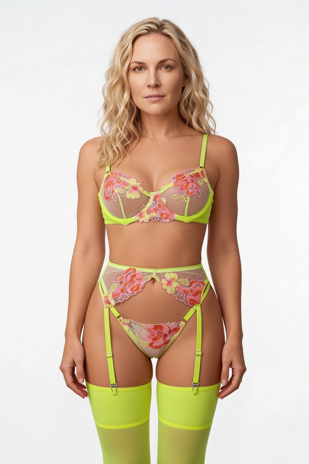 Floral embroidered garter – Four-piece lingerie set