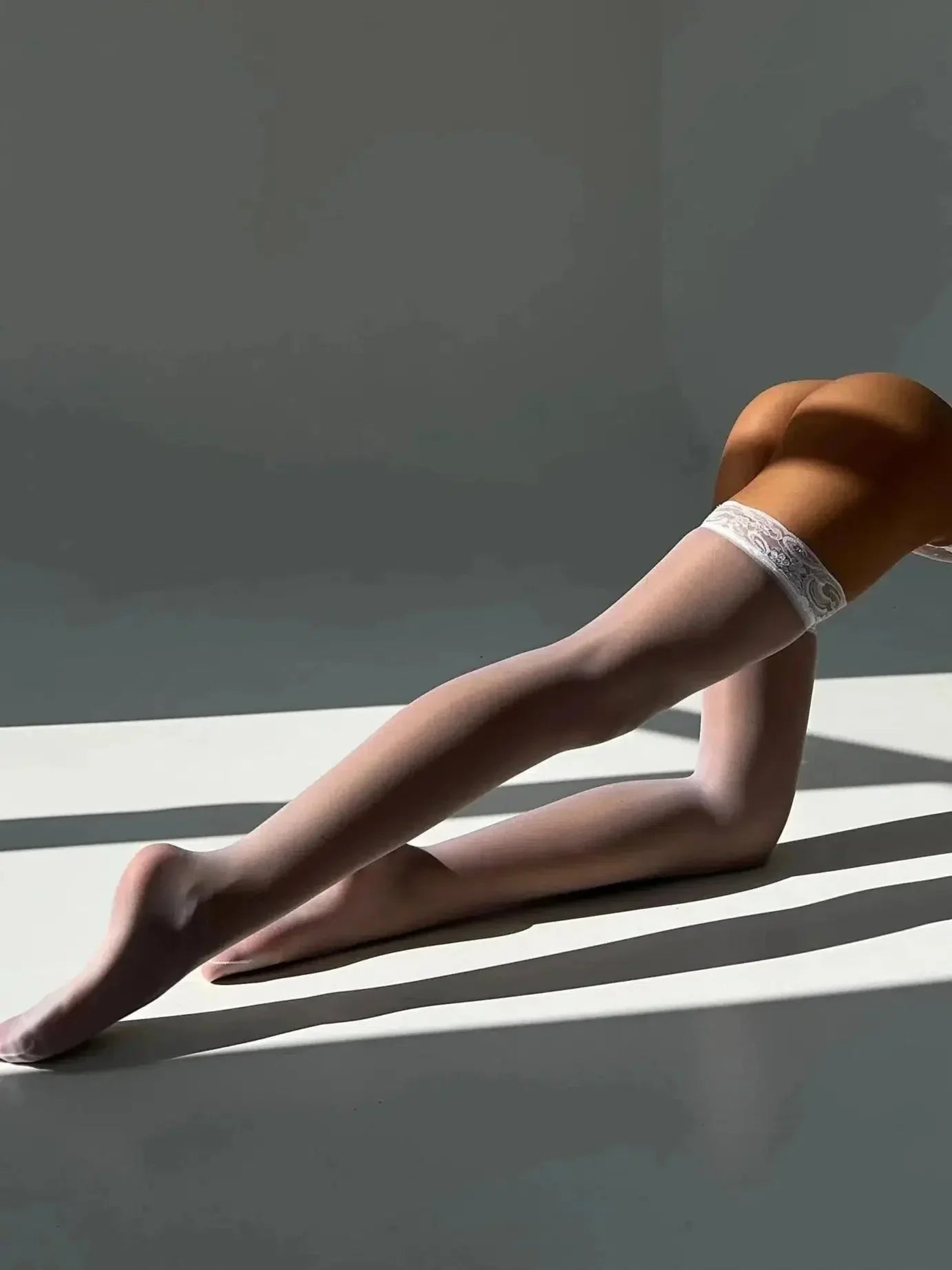 Sheer lace-top thigh-high – Stockings