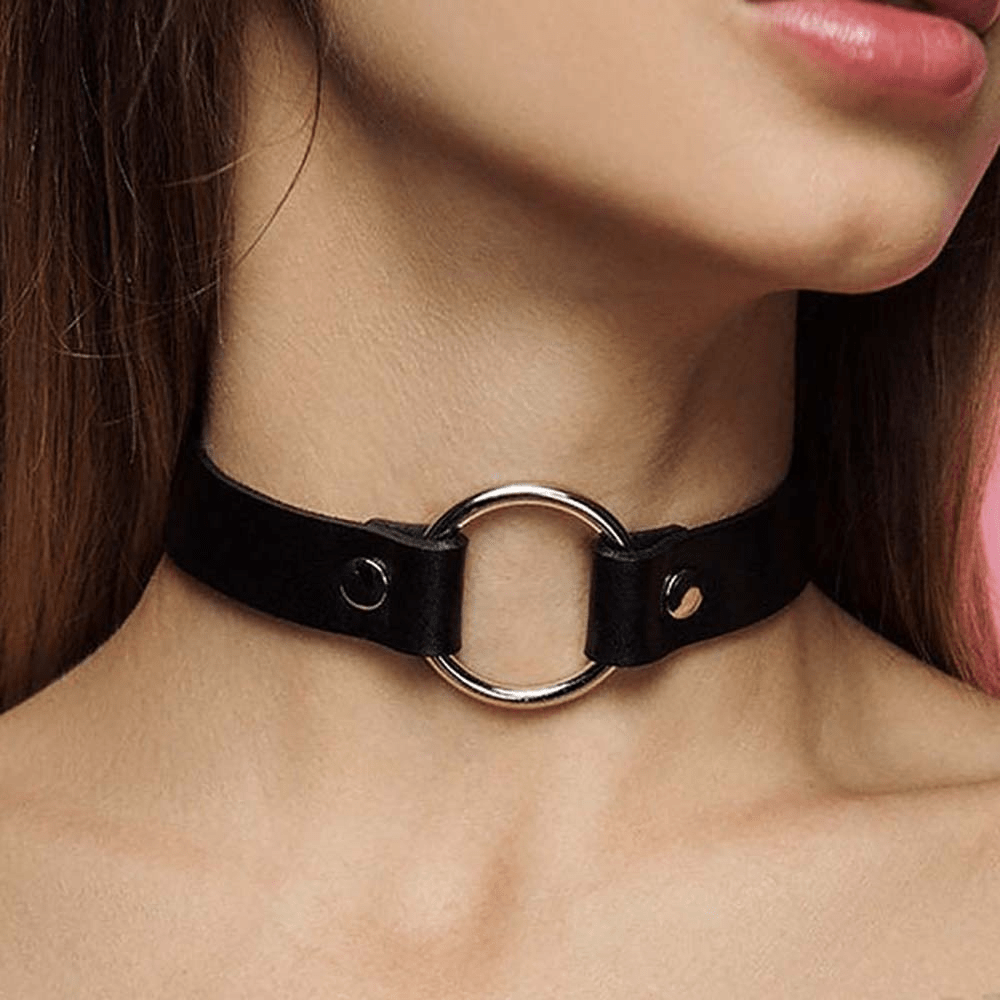 Minimalist faux leather with O-ring – Choker harness
