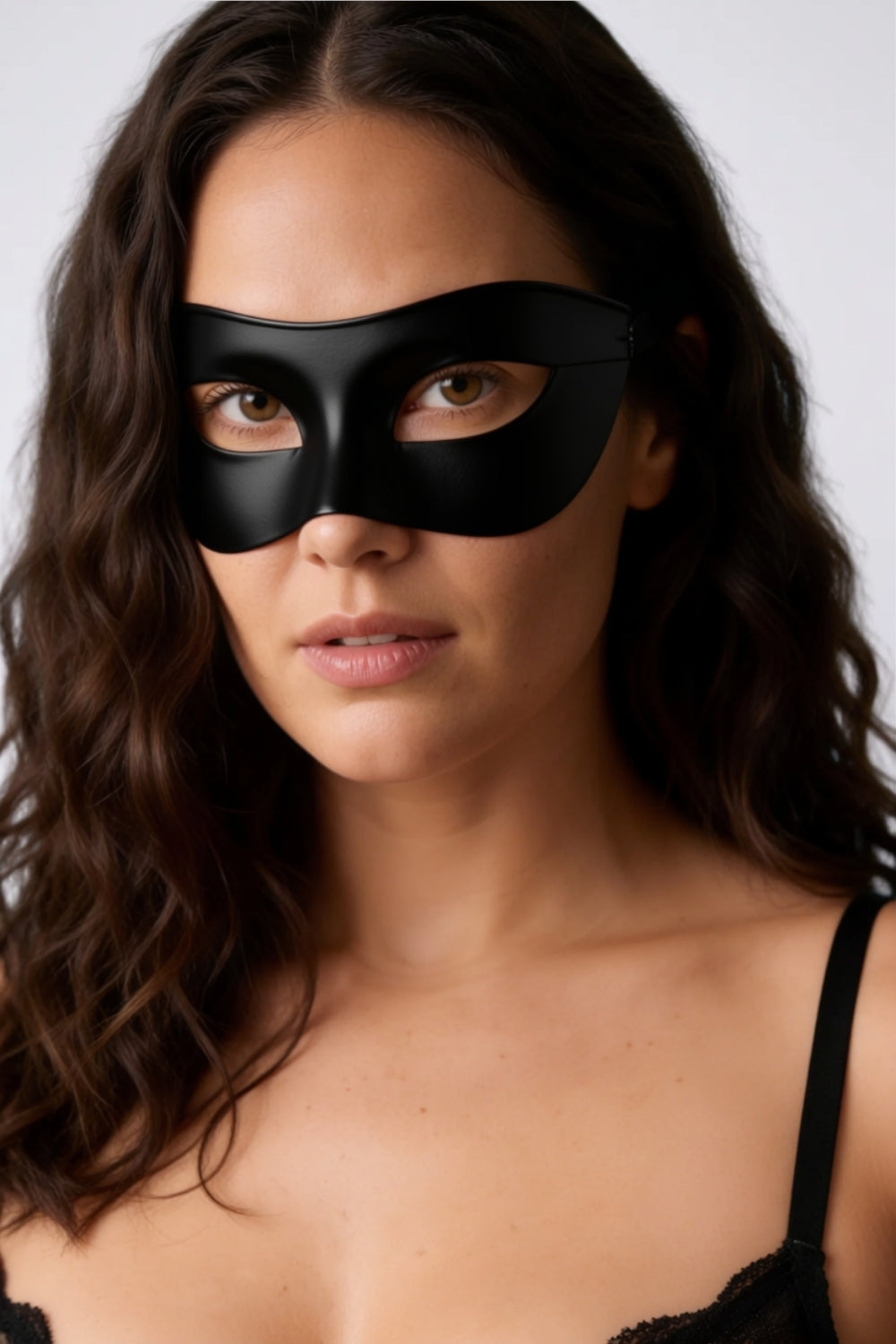 Model wearing frosted half-face eye mask in black