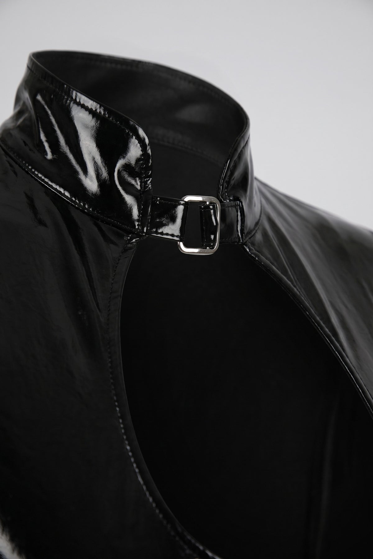 Zip-front high-gloss coating mini dress in black, collar buckle detail